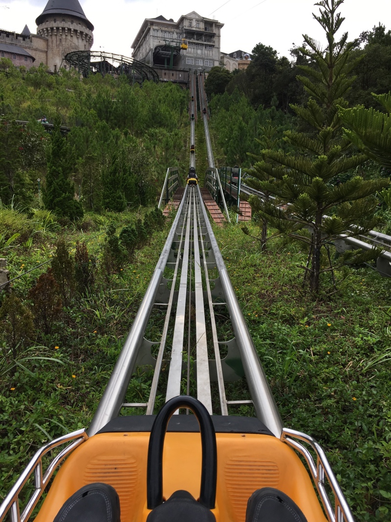 巴拿山过山车