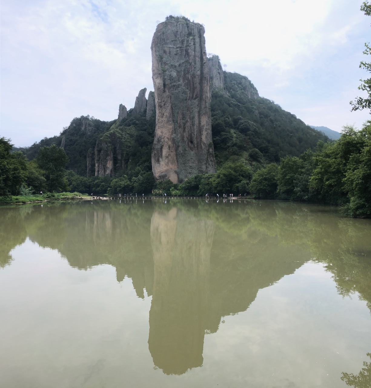 鼎湖峰