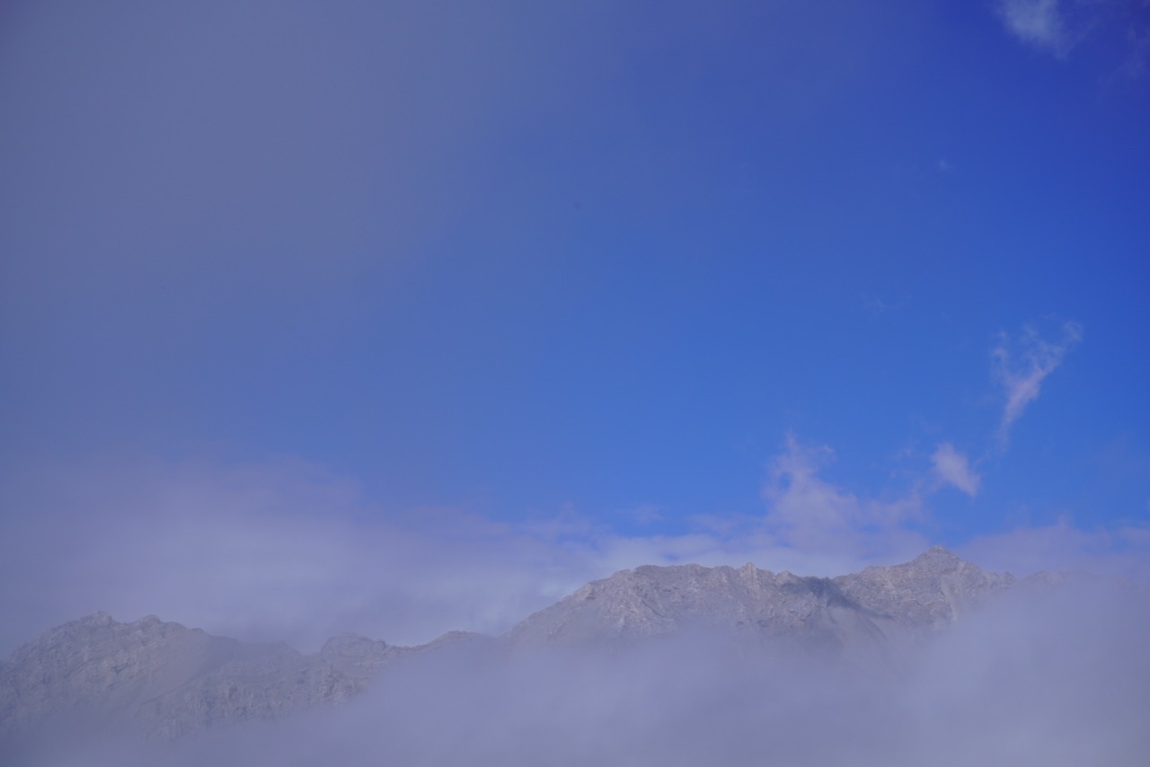 望龙坪眺望远山